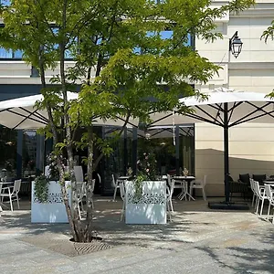 Residhome Paris 3*, Clamart Franţa